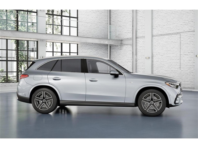 2025 Mercedes-Benz GLC 