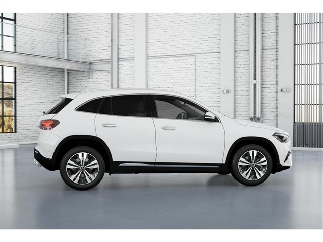 2025 Mercedes-Benz GLA 