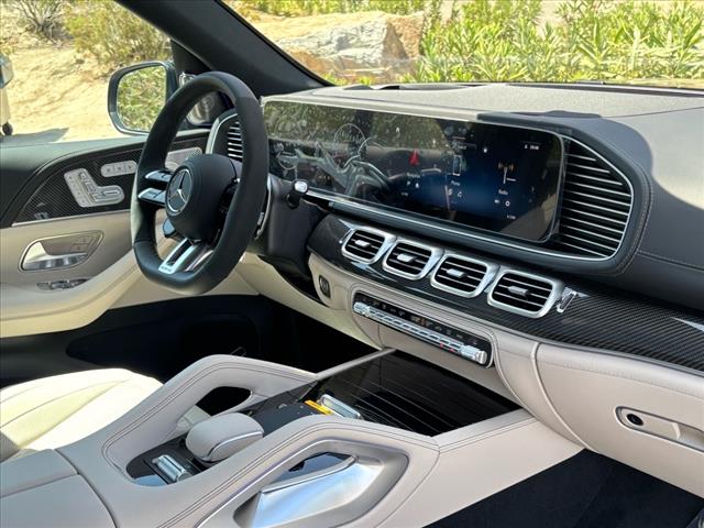 2025 Mercedes-Benz GLS 