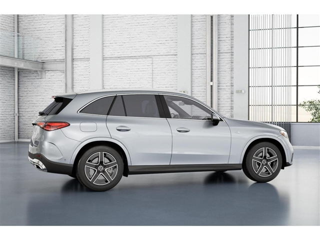 2025 Mercedes-Benz GLC 