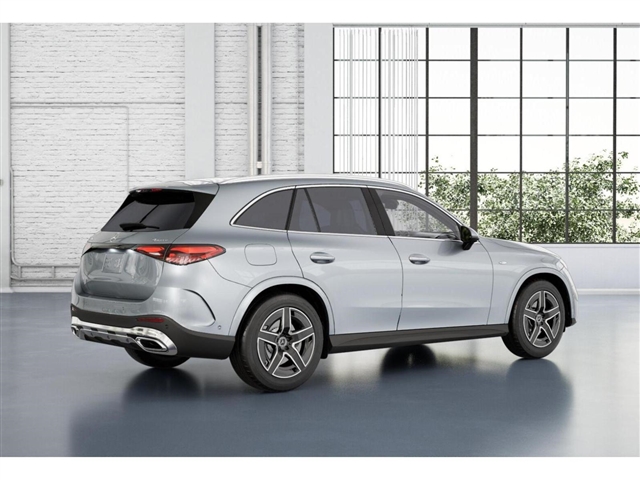 2025 Mercedes-Benz GLC 