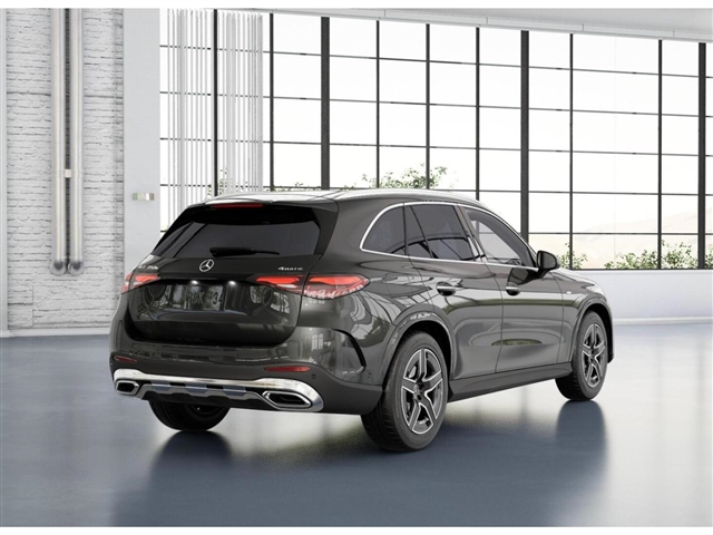 2025 Mercedes-Benz GLC 