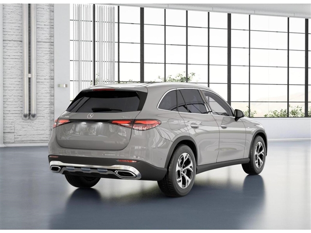 2025 Mercedes-Benz GLC 