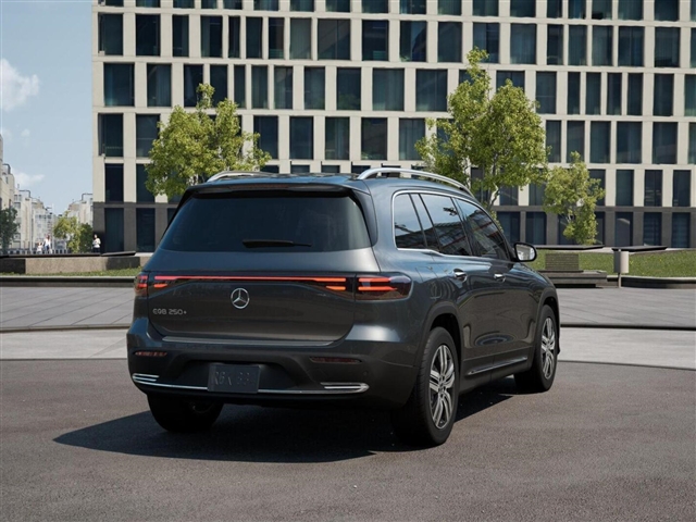 2025 Mercedes-Benz EQB 