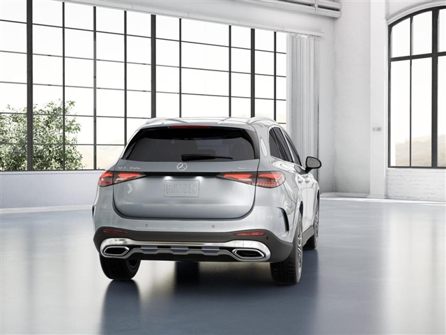 2025 Mercedes-Benz GLC 