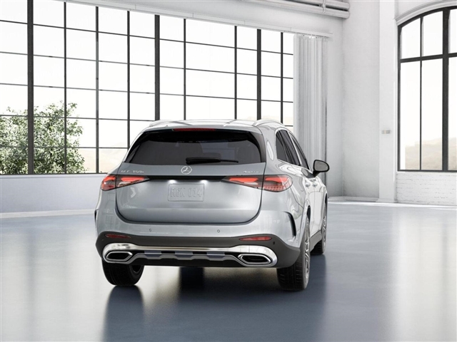 2025 Mercedes-Benz GLC 
