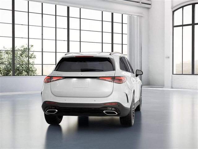 2025 Mercedes-Benz GLC 