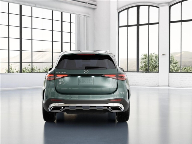 2025 Mercedes-Benz GLC 