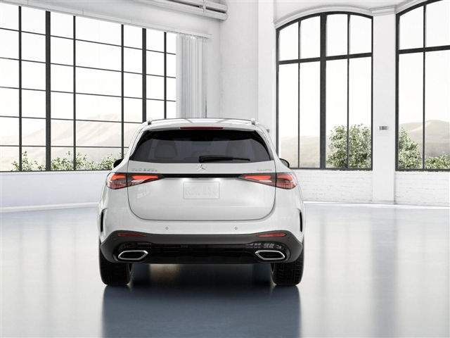 2025 Mercedes-Benz GLC 