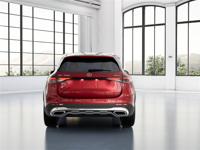 2025 Mercedes-Benz GLC 