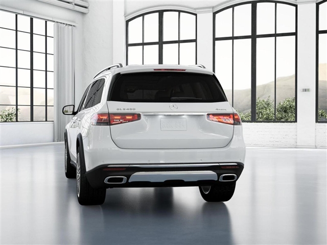 2025 Mercedes-Benz GLS 