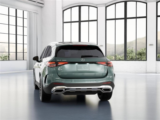 2025 Mercedes-Benz GLC 