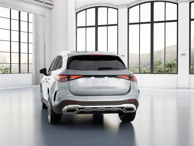 2025 Mercedes-Benz GLC 