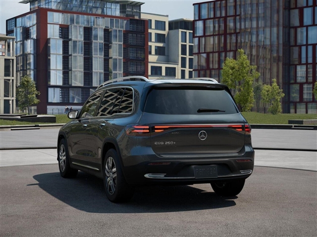 2025 Mercedes-Benz EQB 