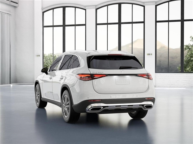2025 Mercedes-Benz GLC 