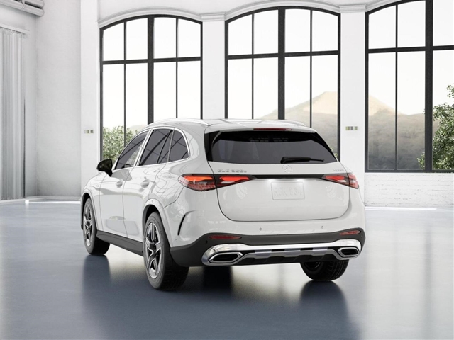 2025 Mercedes-Benz GLC 
