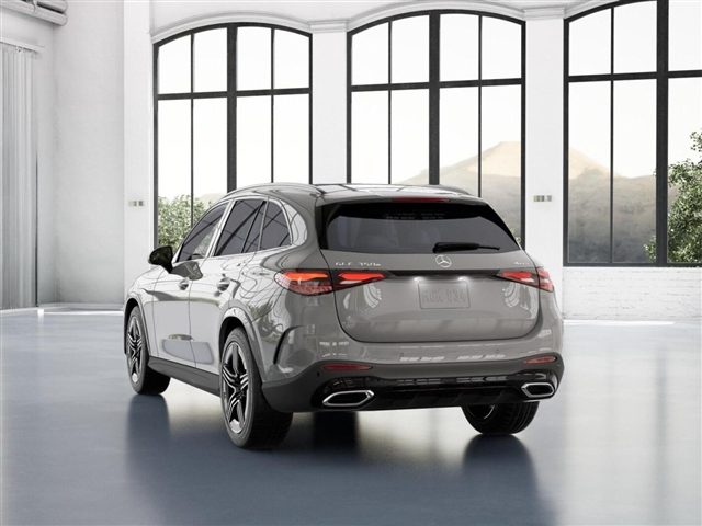 2025 Mercedes-Benz GLC 