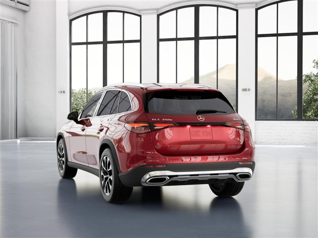 2025 Mercedes-Benz GLC 