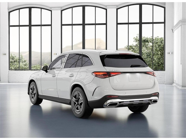 2025 Mercedes-Benz GLC 