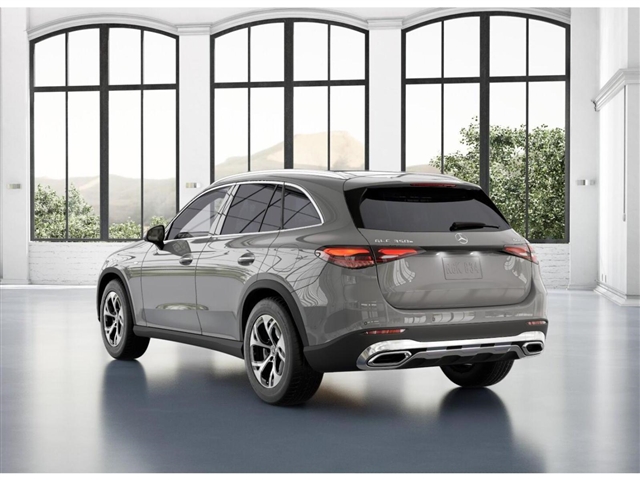 2025 Mercedes-Benz GLC 