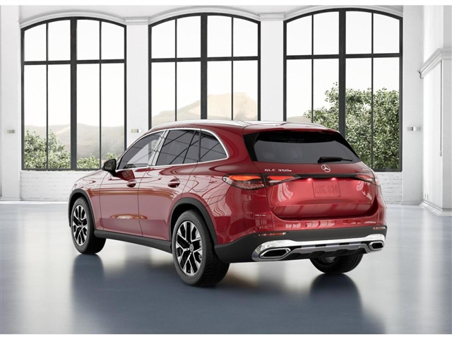 2025 Mercedes-Benz GLC 