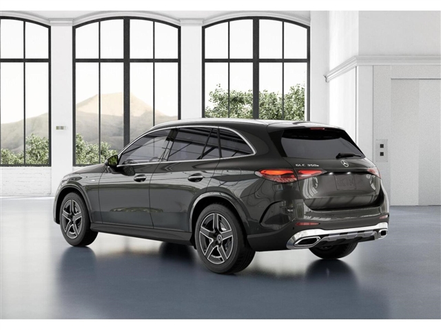 2025 Mercedes-Benz GLC 