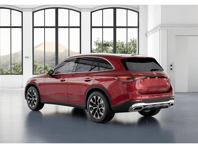 2025 Mercedes-Benz GLC 