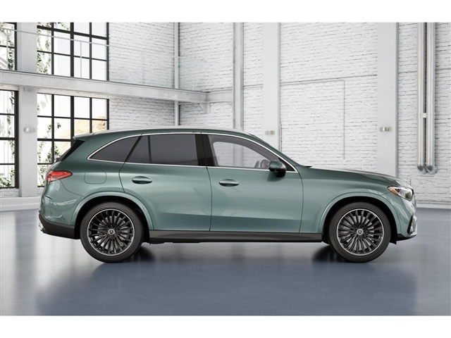 2025 Mercedes-Benz GLC 