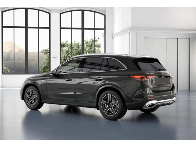 2025 Mercedes-Benz GLC 