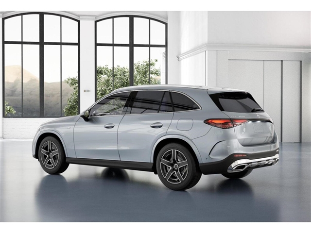 2025 Mercedes-Benz GLC 
