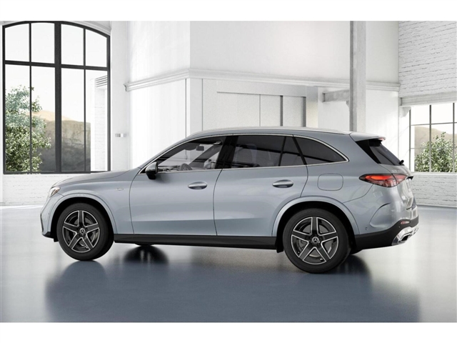 2025 Mercedes-Benz GLC 