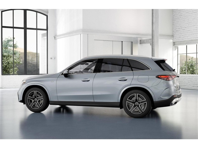 2025 Mercedes-Benz GLC 