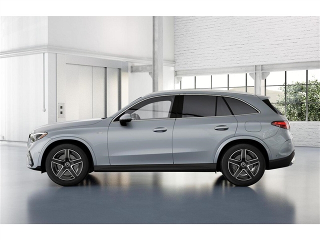 2025 Mercedes-Benz GLC 
