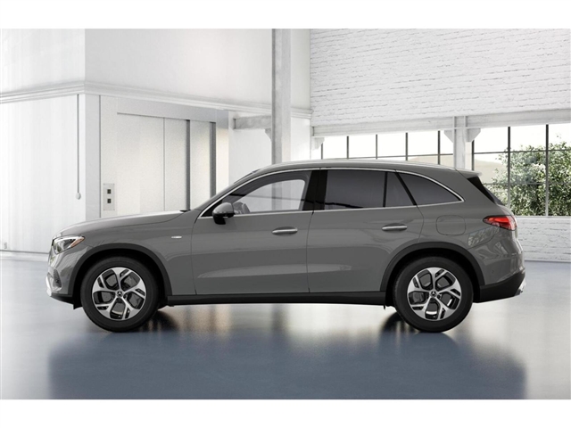 2025 Mercedes-Benz GLC 