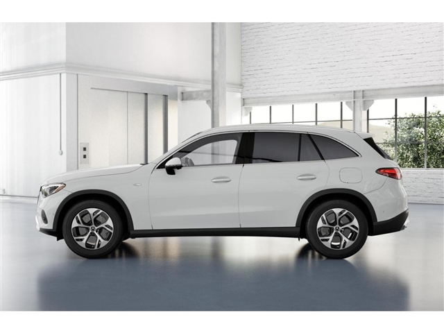 2025 Mercedes-Benz GLC 