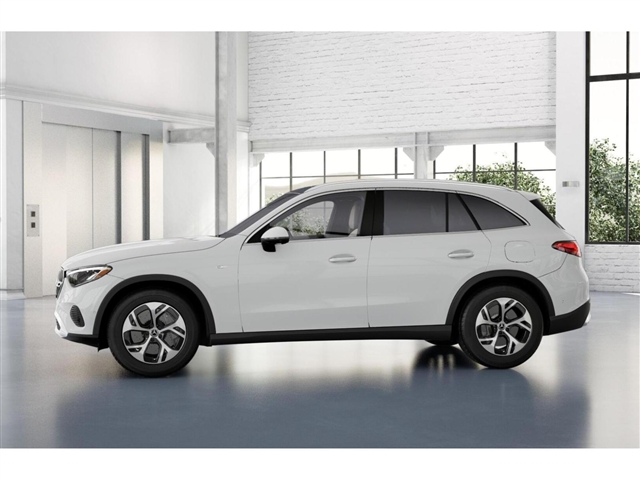 2025 Mercedes-Benz GLC 
