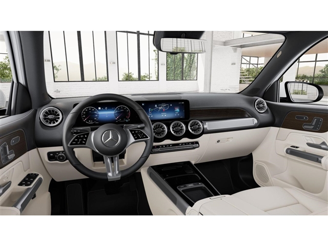 2025 Mercedes-Benz GLB 