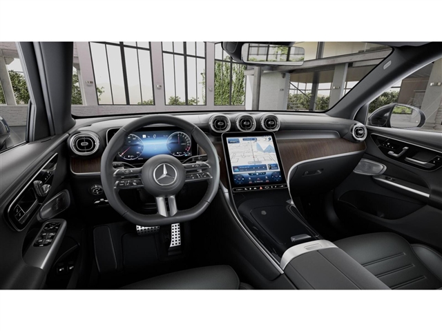 2025 Mercedes-Benz GLC 