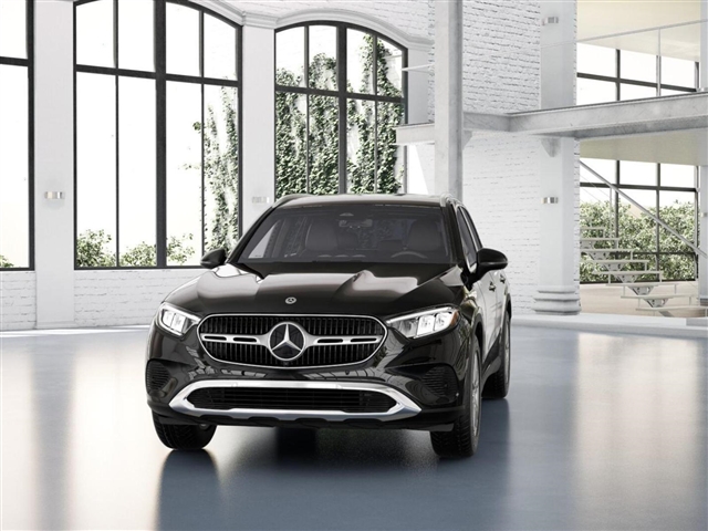 2025 Mercedes-Benz GLC 