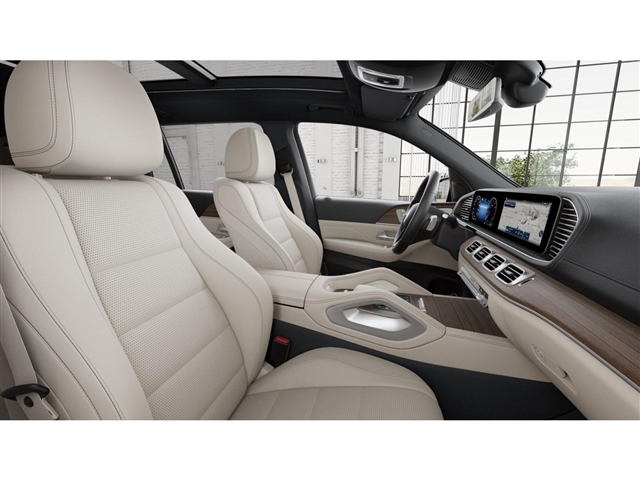 2025 Mercedes-Benz GLS 