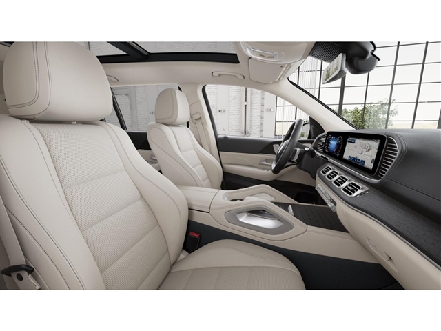2025 Mercedes-Benz GLS 