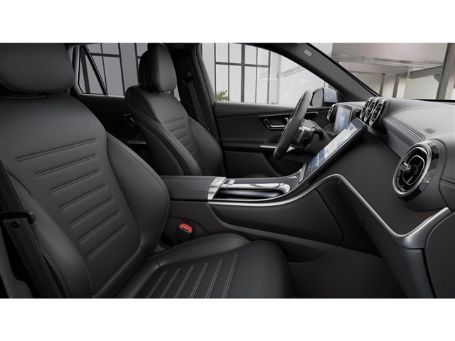 2025 Mercedes-Benz GLC 