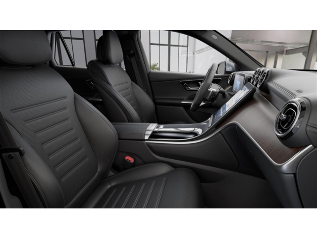 2025 Mercedes-Benz GLC 