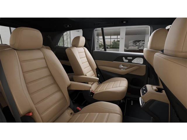 2025 Mercedes-Benz GLS 