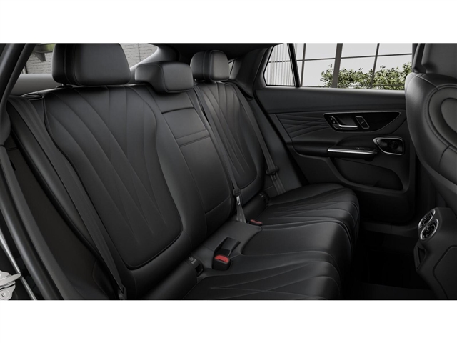 2025 Mercedes-Benz GLC S E Performance