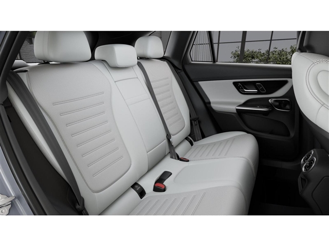 2025 Mercedes-Benz GLC 