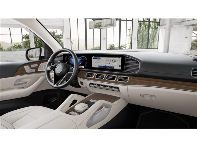2025 Mercedes-Benz GLS 