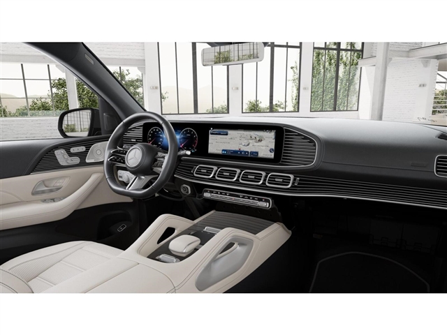 2025 Mercedes-Benz GLS 