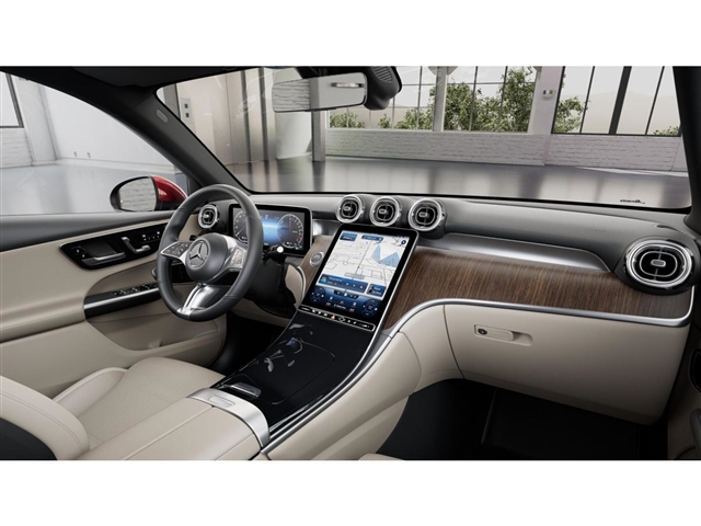 2025 Mercedes-Benz GLC 
