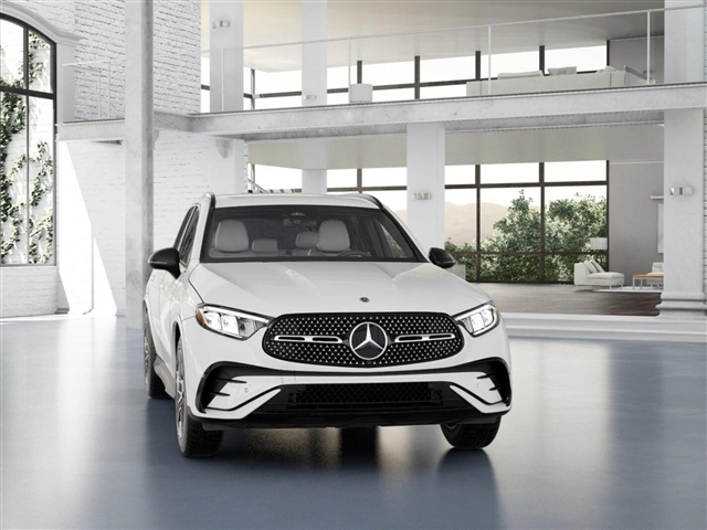 2025 Mercedes-Benz GLC 
